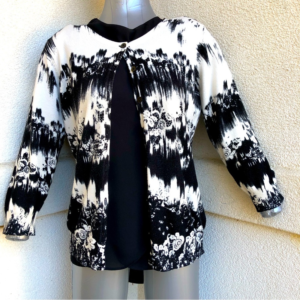 JOSEPH A CARDIGAN SWEATER GRAPHIC BLACK/WHITE SZ PL